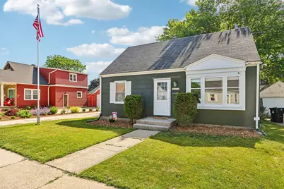 2325  Coolidge Ave, Racine, WI 53403 - Photo 4