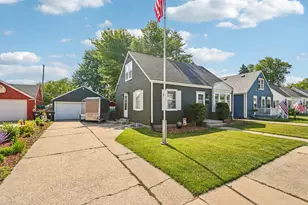 2325 Coolidge Ave, Racine, WI 53403 - Photo 2