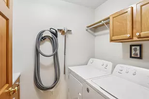 1085 Hillebrand Dr, Jefferson, WI 53549 - Photo 26
