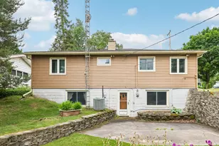 810 Summit Ave, Waukesha, WI 53188 - Photo 32
