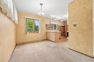 810 Summit Ave, Waukesha, WI 53188 - Photo 8