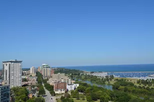 929 N Astor St, Milwaukee, WI 53202 - Photo 40