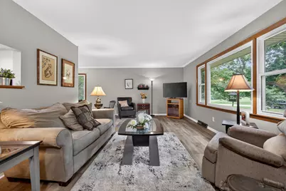 N2W27268  Lyles Dr, Pewaukee, WI 53188 - Photo 2