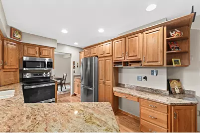 2355  Guinevere Dr, Brookfield, WI 53045 - Photo 12