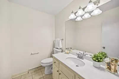 10117 N Gettysburg Ct, Mequon, WI 53092 - Photo 20