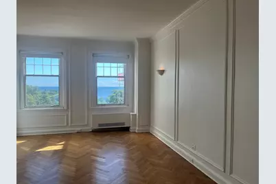 925 E Wells St #425, Milwaukee, WI 53202 - Photo 6