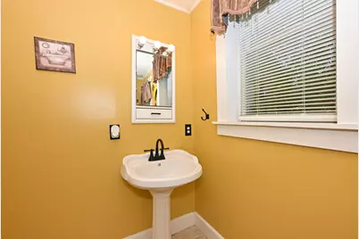 1818 S 6th St, Milwaukee, WI 53204 - Photo 18
