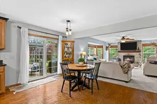 W147N7026 Woodland Dr, Menomonee Falls, WI 53051 - Photo 8