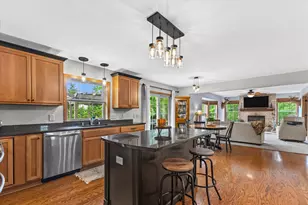 W147N7026 Woodland Dr, Menomonee Falls, WI 53051 - Photo 14