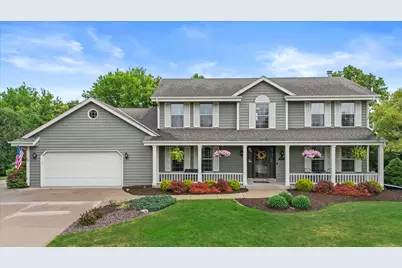 W147N7026  Woodland Dr, Menomonee Falls, WI 53051 - Photo 2