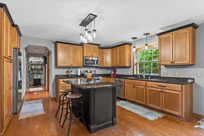 W147N7026  Woodland Dr, Menomonee Falls, WI 53051 - Photo 10