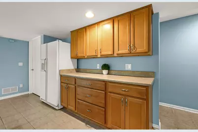 1952  Blackhawk Dr, Grafton, WI 53024 - Photo 28