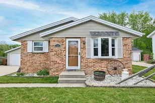 1605 Williams Ave, South Milwaukee, WI 53172 - Photo 1