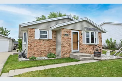 1605  Williams Ave, South Milwaukee, WI 53172 - Photo 2