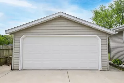 1605  Williams Ave, South Milwaukee, WI 53172 - Photo 30