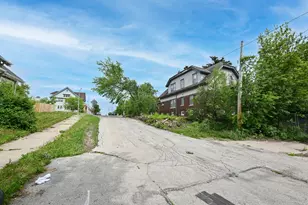 3160 N Dr William Finlayson St, Milwaukee, WI 53212 - Photo 44