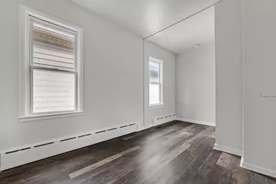 1017 E Pearson St, Milwaukee, WI 53202 - Photo 6