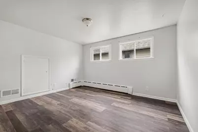 1017 E Pearson St, Milwaukee, WI 53202 - Photo 16