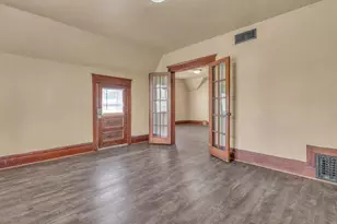 902 S 20th St, Manitowoc, WI 54220 - Photo 10