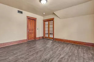 902 S 20th St, Manitowoc, WI 54220 - Photo 4