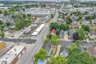 902 S 20th St, Manitowoc, WI 54220 - Photo 24