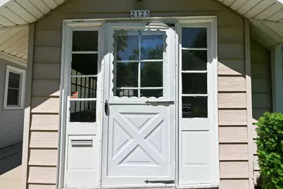 2123 N 66th St, Wauwatosa, WI 53213 - Photo 2