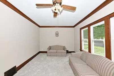 2123 N 66th St, Wauwatosa, WI 53213 - Photo 6