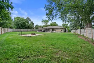 N84W16093 Donald Ct, Menomonee Falls, WI 53051 - Photo 38