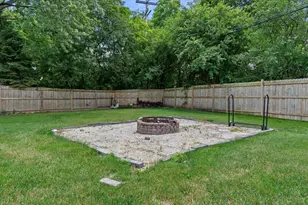 N84W16093 Donald Ct, Menomonee Falls, WI 53051 - Photo 36