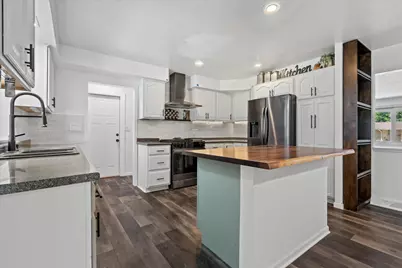 N84W16093  Donald Ct, Menomonee Falls, WI 53051 - Photo 14