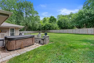 N84W16093  Donald Ct, Menomonee Falls, WI 53051 - Photo 42