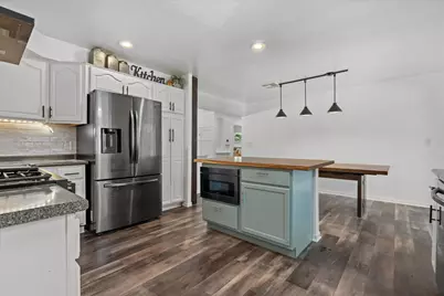 N84W16093  Donald Ct, Menomonee Falls, WI 53051 - Photo 12