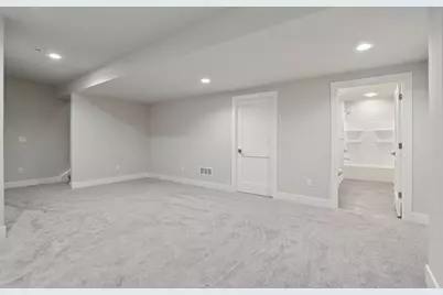 405  Falcon Ridge Dr #18, Burlington, WI 53105 - Photo 24