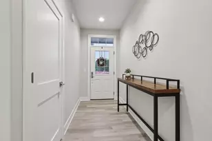 405 Falcon Ridge Dr, Burlington, WI 53105 - Photo 2