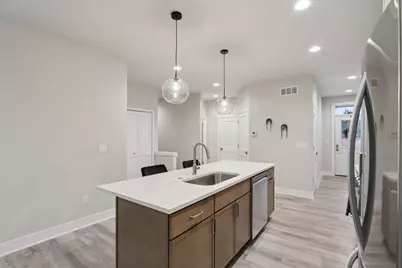 405  Falcon Ridge Dr #18, Burlington, WI 53105 - Photo 6