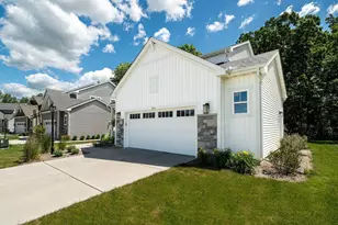 524 Wild Oak Rd, Hartland, WI 53029 - Photo 40