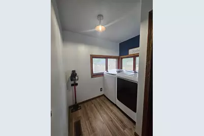 319 E Main St, Sparta, WI 54656 - Photo 30