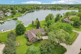 N61W37631 Parkview Dr, Lac La Belle, WI 53066 - Photo 2