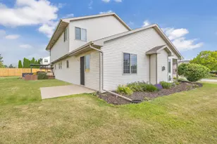 4620 Fox Grove Rd, Sheboygan, WI 53081 - Photo 6