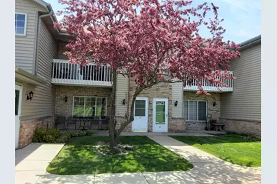 3620 E Barbara Ct #8, Oak Creek, WI 53154 - Photo 2