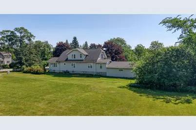 2029 W Donges Bay Rd #2031, Mequon, WI 53092 - Photo 54