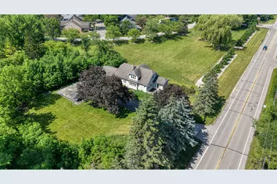 2029 W Donges Bay Rd #2031, Mequon, WI 53092 - Photo 44