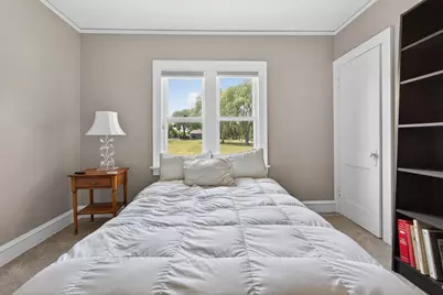 2029 W Donges Bay Rd #2031, Mequon, WI 53092 - Photo 18