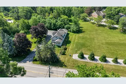 2029 W Donges Bay Rd #2031, Mequon, WI 53092 - Photo 42