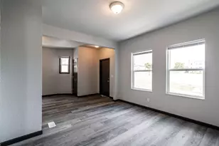 547 N 25th St, Milwaukee, WI 53233 - Photo 2