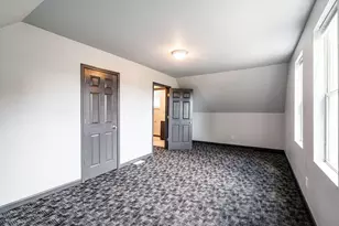 547 N 25th St, Milwaukee, WI 53233 - Photo 14