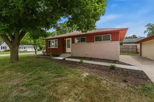 2035 Parkfield Dr, West Bend, WI 53090 - Photo 2