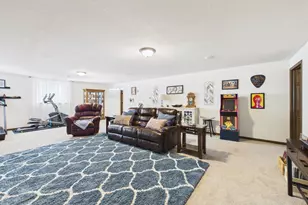 W272N387 Hilltop Dr, Pewaukee, WI 53188 - Photo 84
