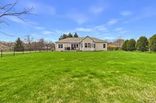 W272N387 Hilltop Dr, Pewaukee, WI 53188 - Photo 94
