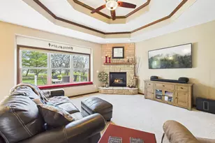 W272N387 Hilltop Dr, Pewaukee, WI 53188 - Photo 22
